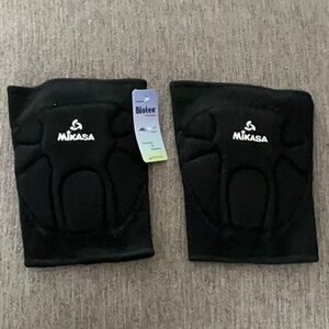 Mikasa Black Knee Pads, size regular 8” length